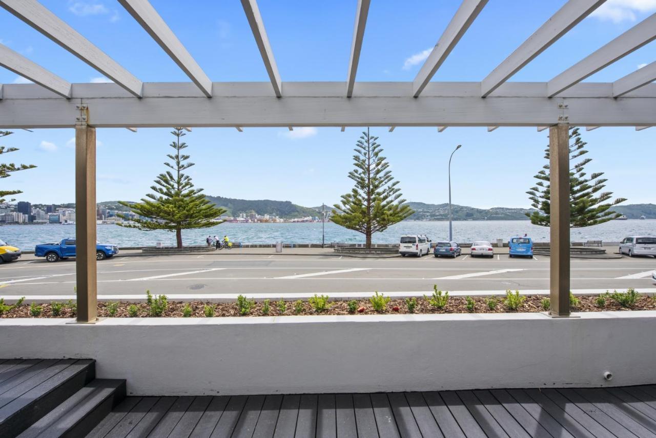 Bay Suites - 328 Oriental Parade Wellington Eksteriør billede